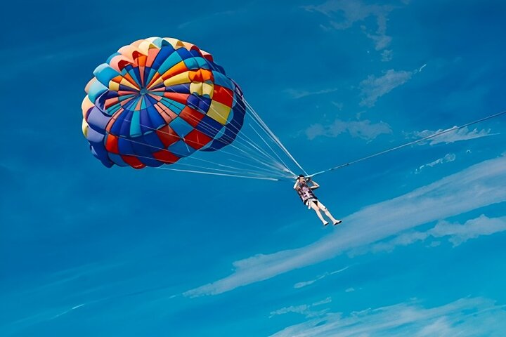 Viagem a Koh Larn a partir de Pattaya com Snorkeling Jetski Parasailing