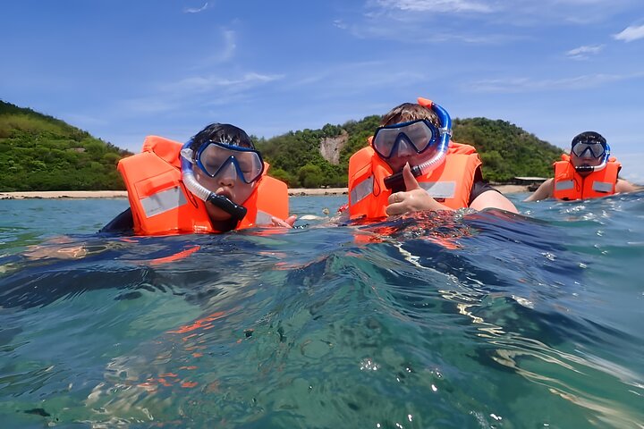 Viagem a Koh Larn a partir de Pattaya com Snorkeling Jetski Parasailing