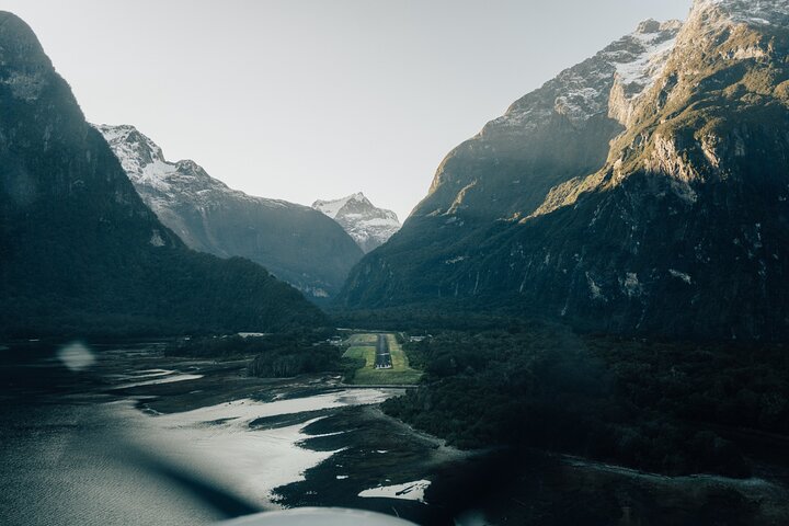 Milford Sound Cruise met retourvlucht Vluchten vanuit Queenstown