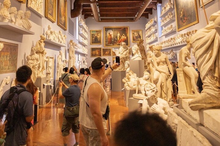Florence Accademia Gallery Tour & Timed Entry Tickets Included
