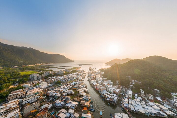 Best Seller : Teleférico VIP Lantau Tai O Tour Priority, Gran Buda