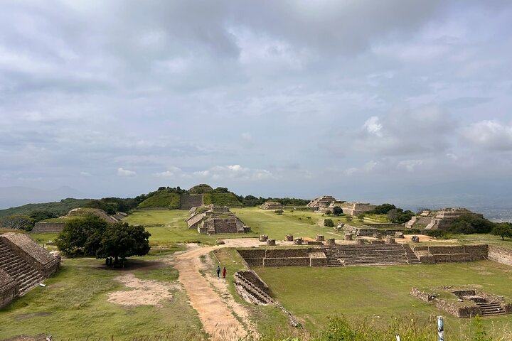 Monte Albán i 3 timer, Barro Negro og Alebrijes med inngang inkludert