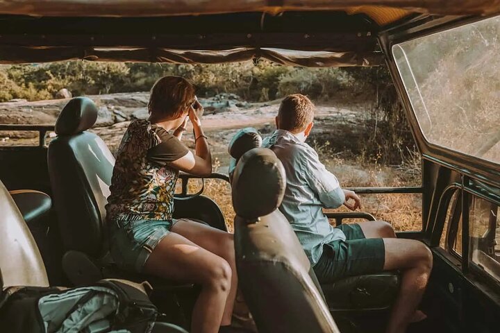 Vanuit Ella: Shuttle naar Tangalle/Mirissa/Galle met Yala Safari Tour