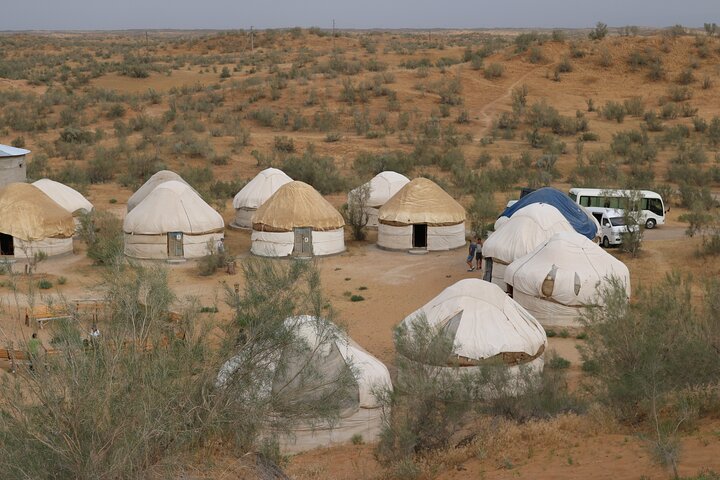 Tour di 2 giorni in campeggio Aydar Lake Yurt da Bukhara