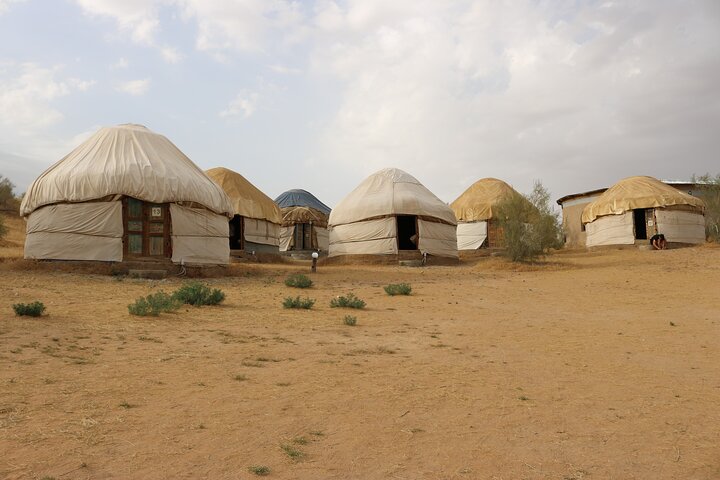 Tour di 2 giorni in campeggio Aydar Lake Yurt da Bukhara
