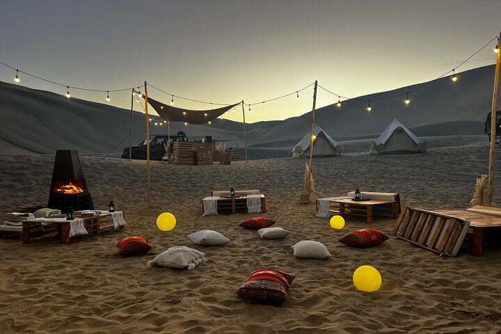 Duna Camp Desert Glamping i Huacachina med buggy och sandboarding