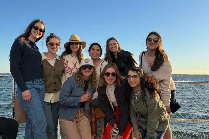 Hoteller i nærheten av Charleston Iconic Sunset Sail - Lux Catamaran w/Bar & Bad