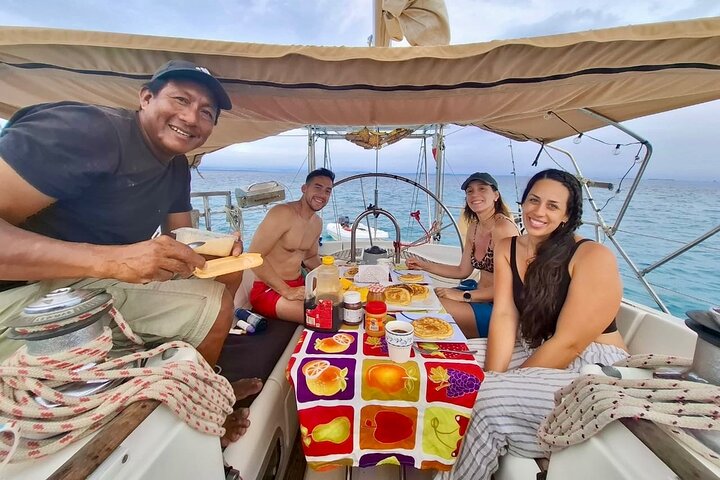 Tour di un giorno alle Isole San Blas in barca a vela