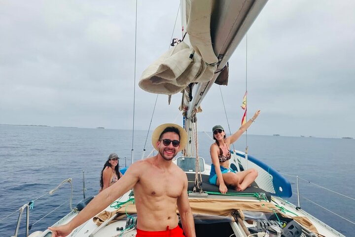 Tour di un giorno alle Isole San Blas in barca a vela