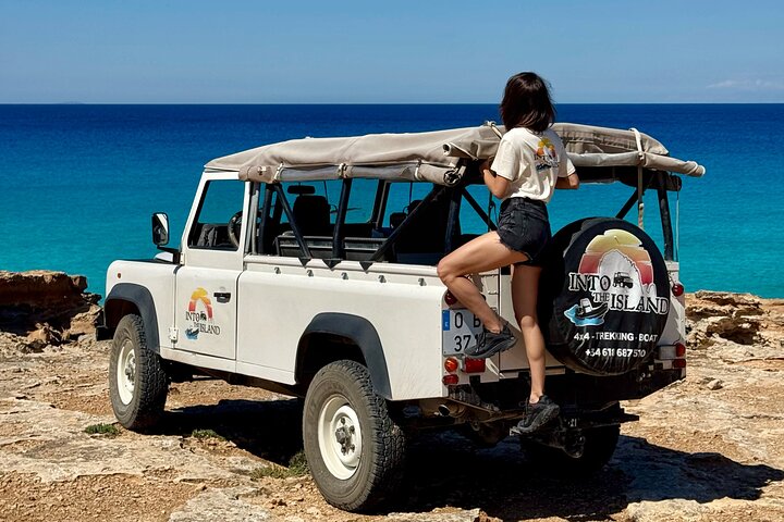 Formentera 4X4 Secret Corners Tour in een Land Rover Defender
