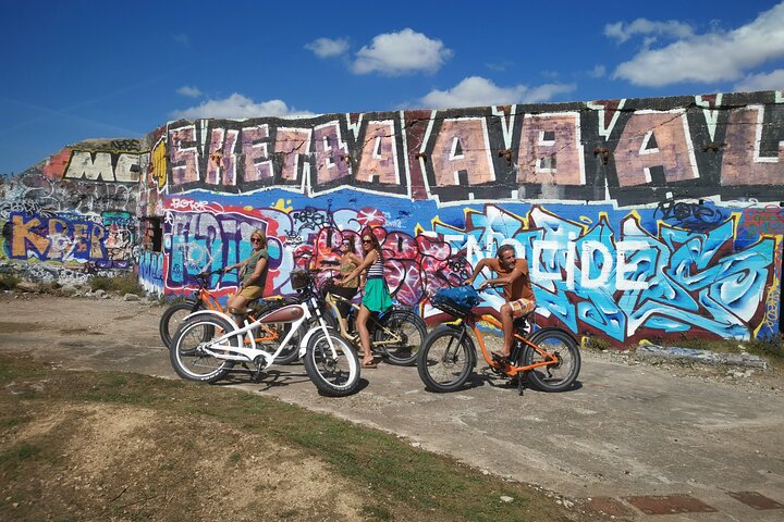 Descubrimiento del scooter eléctrico y la fat bike en Erdeven