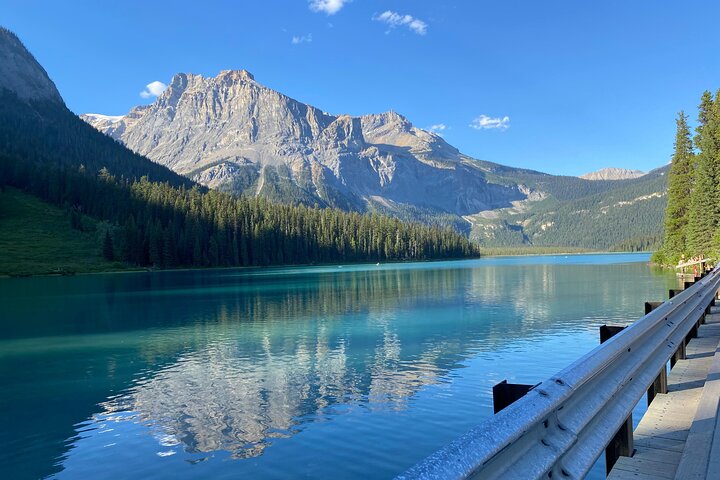 Restauranter i nærheten av Moraine Lake & Louise & Banff Day Tour