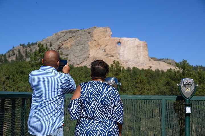 Tour del Monte Rushmore e delle Black Hills con due pasti e uno spettacolo di varietà musicale