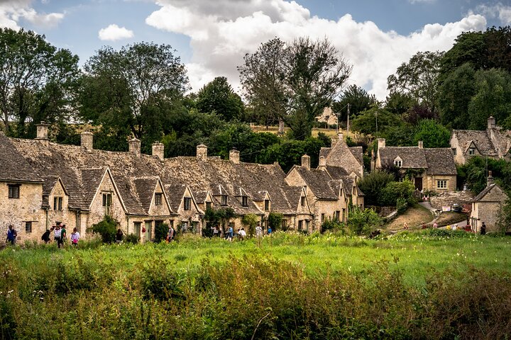 Descubra los secretos de la experiencia de un tour privado por los Cotswolds