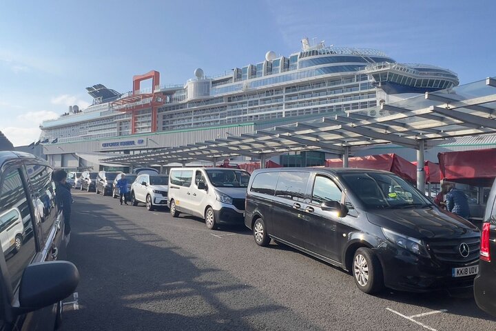 Portsmouth Port till Heathrow Flygplats - Privat Transfer