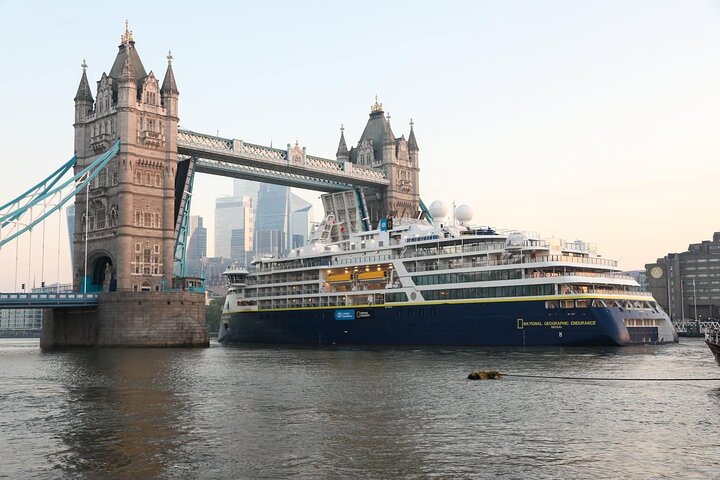 Portsmouth Port till Heathrow Flygplats - Privat Transfer