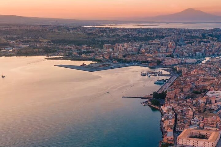 Catania flygplatstransfer ↔ Syracuse, Taormina eller Giardini Naxos