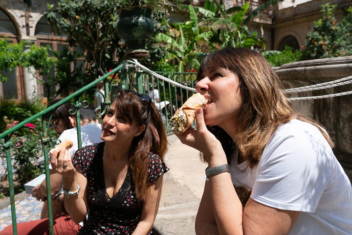 Taormina: Sizilianische Street Food & Wine Tour von Do Eat Better
