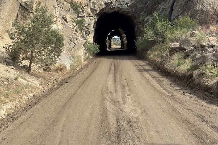 2 timmars elcykeltur i Midland-tunnlarna