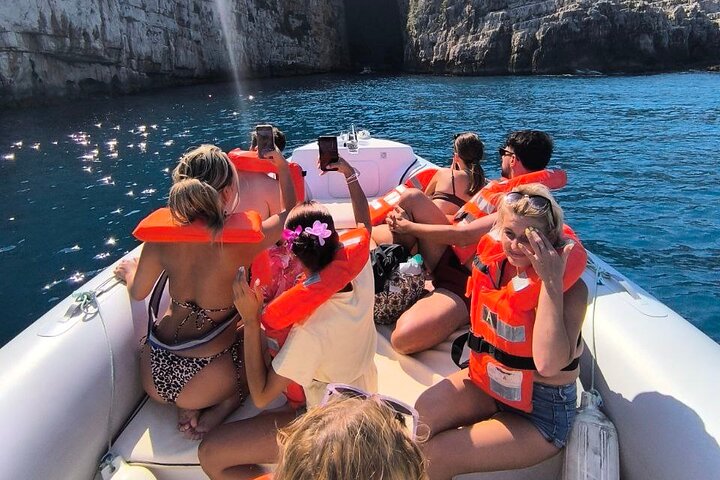 Panoramatur og snorkling i Haxhi Ali-grotten og Karaburun