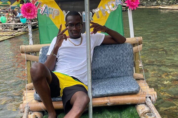 Montego Bay: Bamboo Rafting & Limestone Massage
