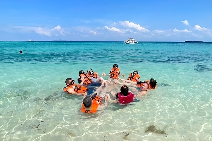 Viagem a Koh Larn a partir de Pattaya com Snorkeling Jetski Parasailing
