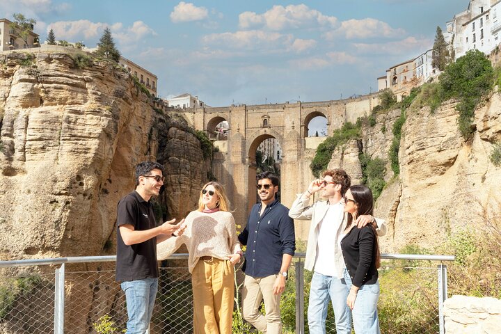 Tre byer på én dag: Cordoba, White Village & Ronda fra Sevilla