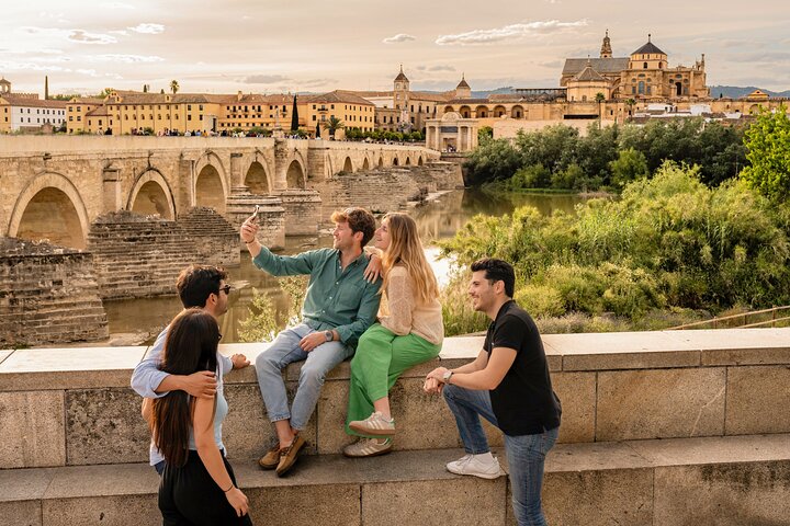 Tre byer på én dag: Cordoba, White Village & Ronda fra Sevilla