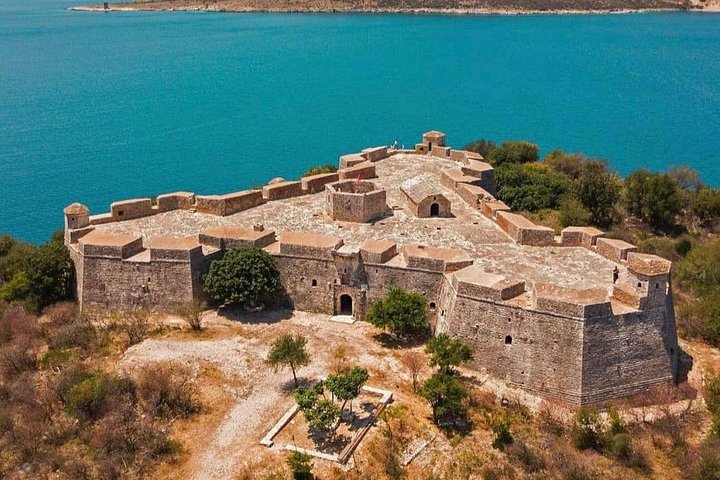 Riviera Tour Borsh-Qeparo-Himare-Porto Palermo-Vuno-Dhermi