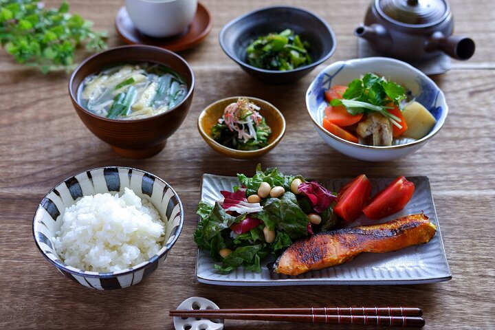 Chiyo Japansk och Koreansk restaurangmiddag med kattdansshow