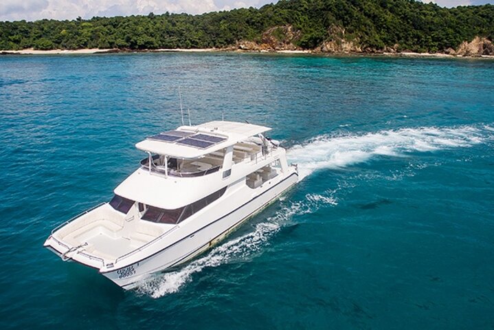 Phuket : Tour en yate de lujo por la isla James Bond y la bahía de Phang Nga