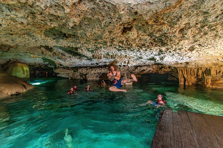 Tulum Ruinen, Schildkröten in Akumal und Cenote Tour