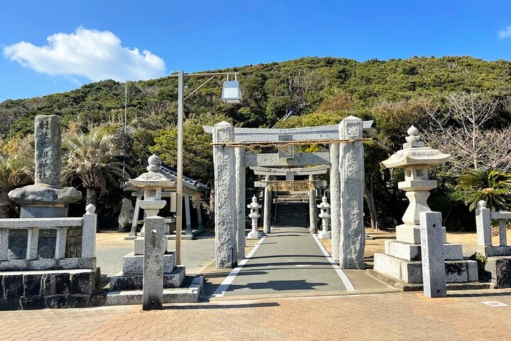 De Fukuoka Kyushu Itoshima Hidden Gems Day Tour