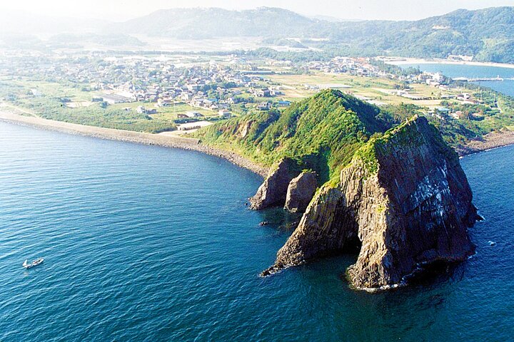 De Fukuoka Kyushu Itoshima Hidden Gems Day Tour