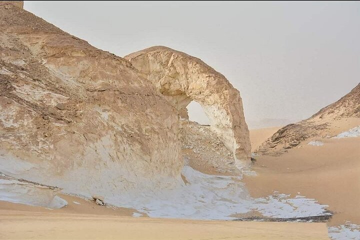 2 - Dag Bahariya Oasis Witte en Zwarte Overnachting Camping Jeep Tour