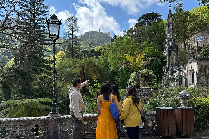Halbtägige Sintra-Tour: Pena-Palast & Quinta da Regaleira in kleiner Gruppe