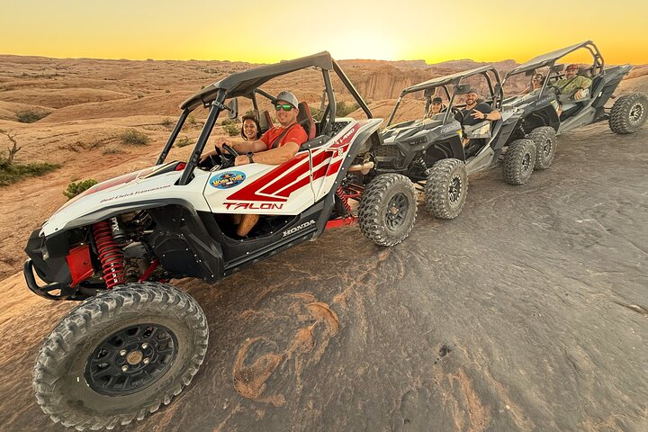 BEST! Tour en U-Drive 4X4 por Moab + Pistas de dinosaurios!