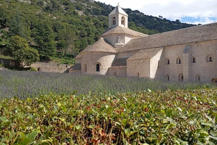 De storslåede bjerglandsbyer i Luberon på en privat dagstur