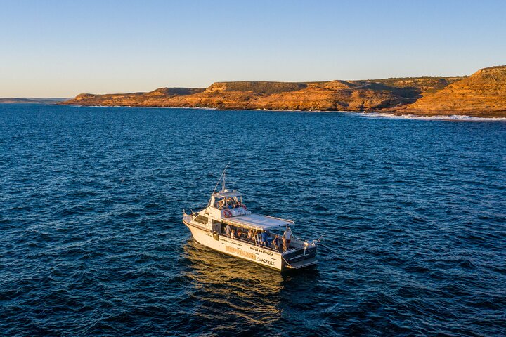 Croisière au coucher du soleil à Kalbarri le long des falaises côtières