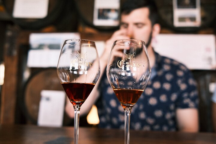 Premiata degustazione di vini di lusso presso la cantina Czar Pico