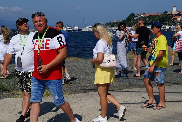 Tour guidato a piedi di Nesebar con visita alla cantina