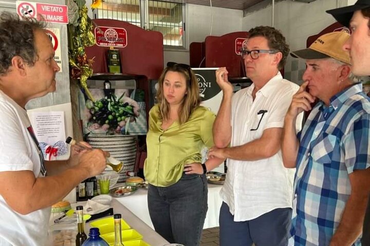 Ascoli Olivenöl Tour mit Verkostung und lokaler Speisenpaarung
