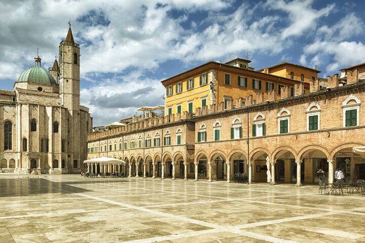 Ascoli Olivenöl Tour mit Verkostung und lokaler Speisenpaarung