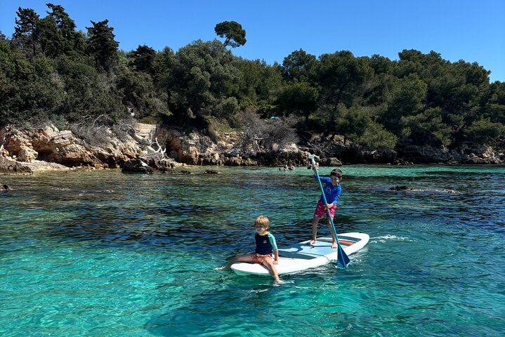 Oppdag Lérins-øyene og Cannes-bukten med privat båt