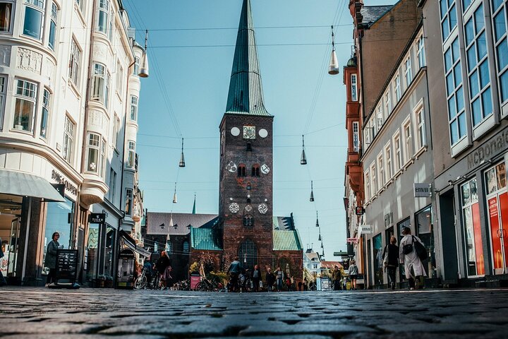 Aarhus City Highlights Tour: Historia, Kultur & Gatukonst
