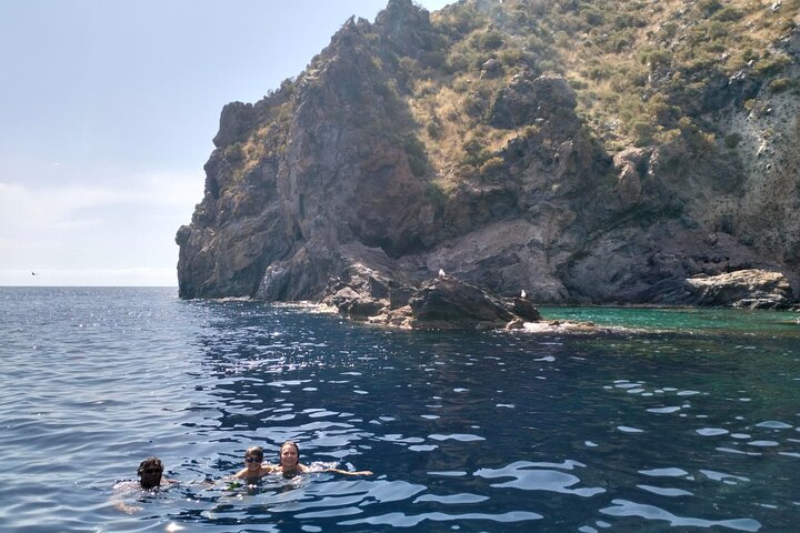 Excursion en bateau depuis Lipari entre les volcans et les paysages non contaminés 4/6 pax