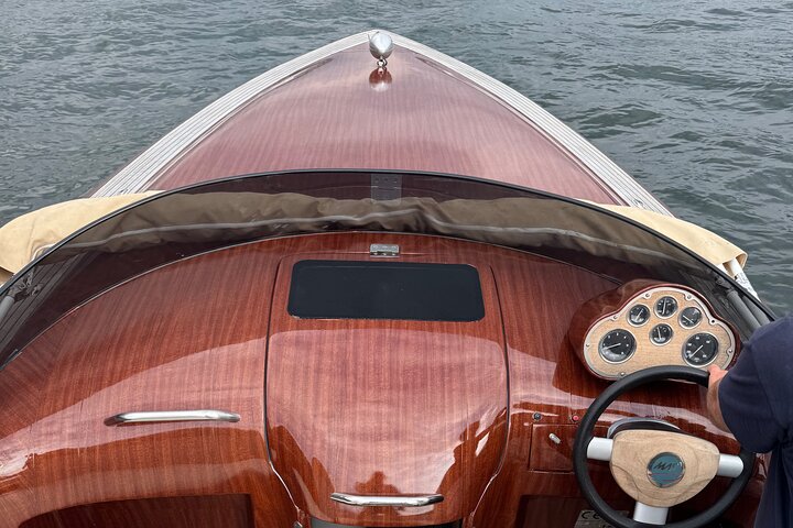 Private Comer See-Tour auf einem klassischen Holzboot