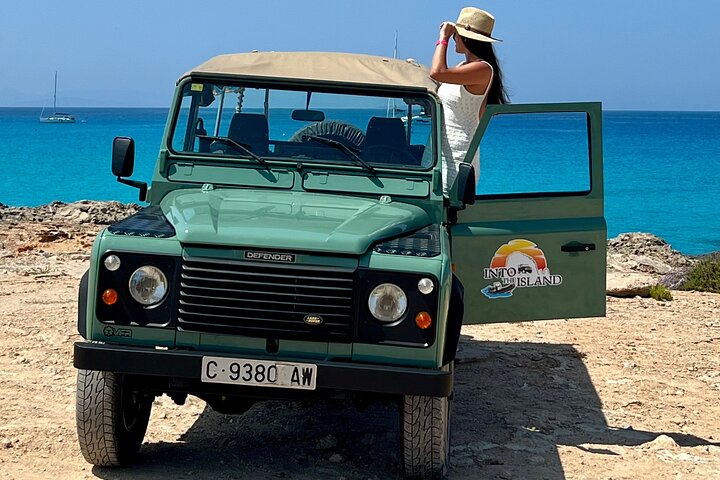 Formentera 4X4 Secret Corners Tour in een Land Rover Defender