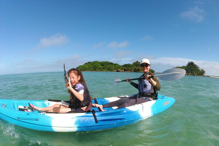 Skjulte strender i Okinawa: Sjøkajakk, snorkling og grill-eventyr