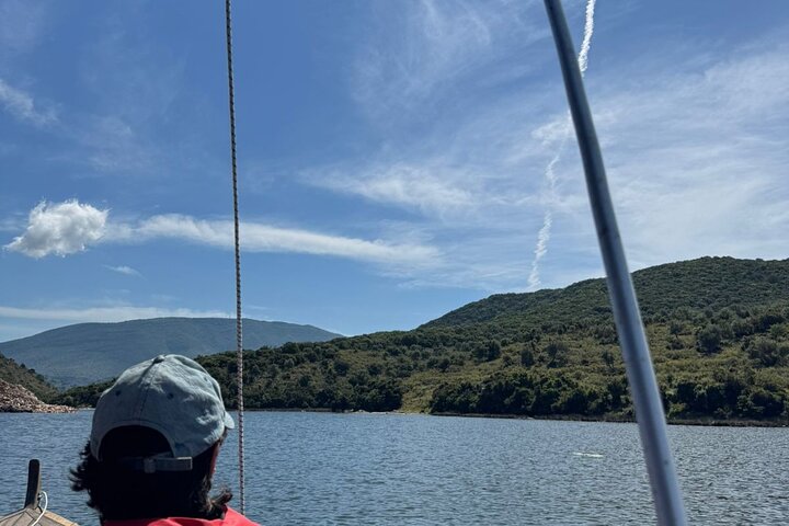 Ksamil: Mussel seiltur med mat og drikke i Albania